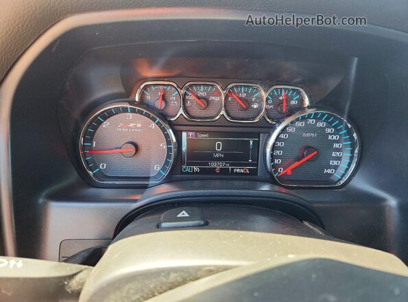 1GCVKREC7JZ218912 2018 CHEVROLET SILVERADO Красный Вид щитка приборов