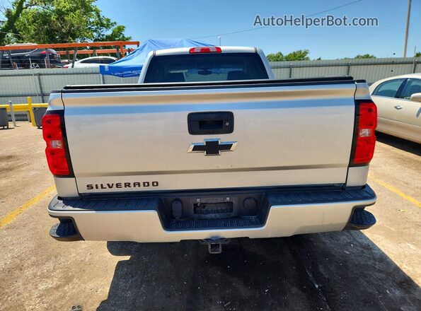 1GCVKREC7JZ218912 2018 CHEVROLET SILVERADO Красный Вид сзади
