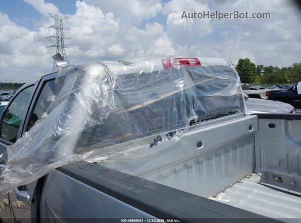 1GCVKREC8JZ166819 2018 CHEVROLET SILVERADO Серебряный 