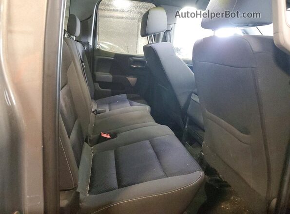 1GCVKREC9HZ184868 2017 CHEVROLET SILVERADO Silver Widok tylnych siedzeń