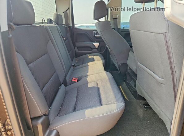 1GCVKRECXJZ198252 2018 CHEVROLET SILVERADO Black Widok tylnych siedzeń