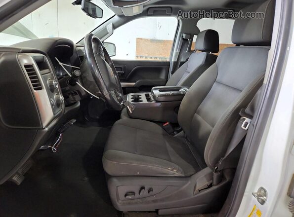 1GCVKRECXJZ291367 2018 CHEVROLET SILVERADO White Front interior view