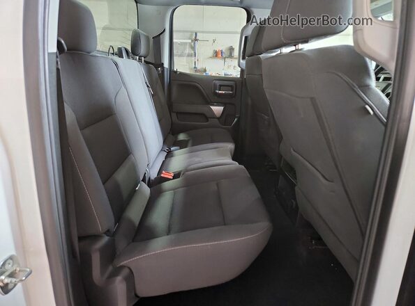 1GCVKRECXJZ291367 2018 CHEVROLET SILVERADO White Rear seats view