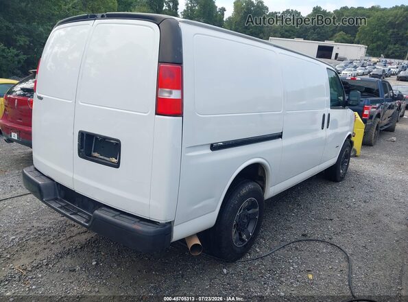 1GCWGAF13H1321550 2017 CHEVROLET EXPRESS White Tył prawy