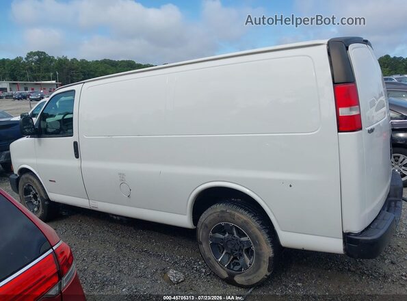 1GCWGAF13H1321550 2017 CHEVROLET EXPRESS White Widok wnętrza 360 stopni