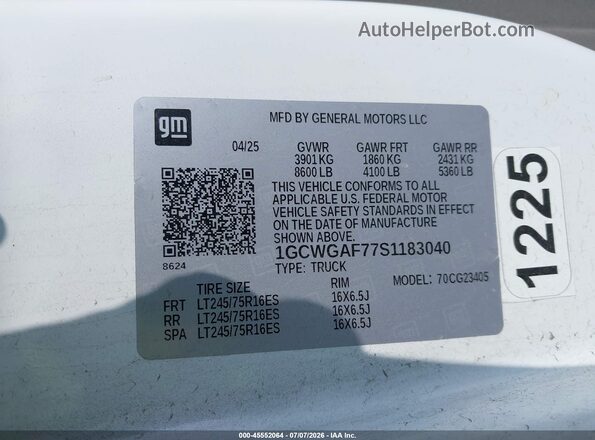 1GCWGAF77S1183040 2025 CHEVROLET EXPRESS White Vista del compartimento del motor