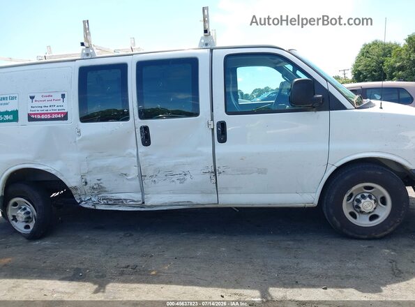 1GCWGAFF1G1244462 2016 CHEVROLET EXPRESS White უკანა სალონის ხედი