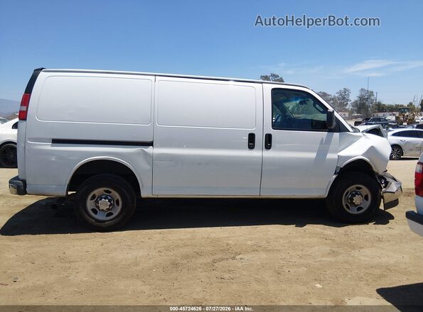 1GCWGAFF1H1118393 2017 CHEVROLET EXPRESS White Սալոնի հետևի տեսք