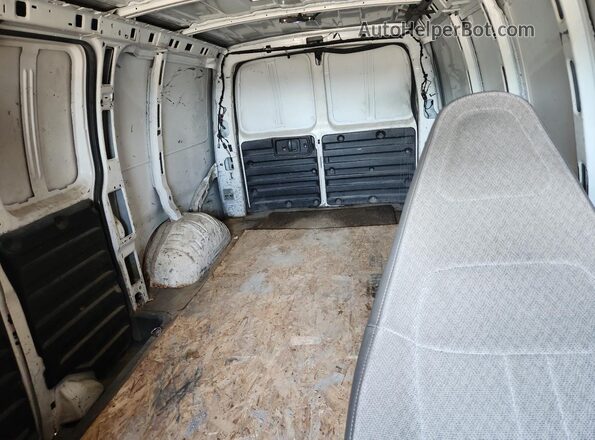 1GCWGAFF4G1150186 2016 CHEVROLET EXPRESS White 