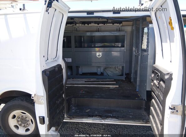 1GCWGAFF4H1100213 2017 CHEVROLET EXPRESS Белый Вид наклейки с VIN-кодом