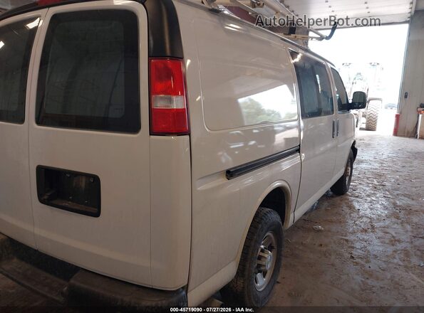 1GCWGAFF6H1123556 2017 CHEVROLET EXPRESS Белый Задняя правая четверть
