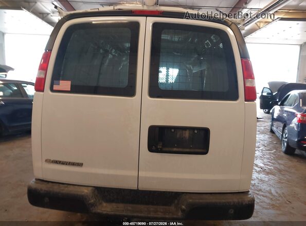 1GCWGAFF6H1123556 2017 CHEVROLET EXPRESS Белый 