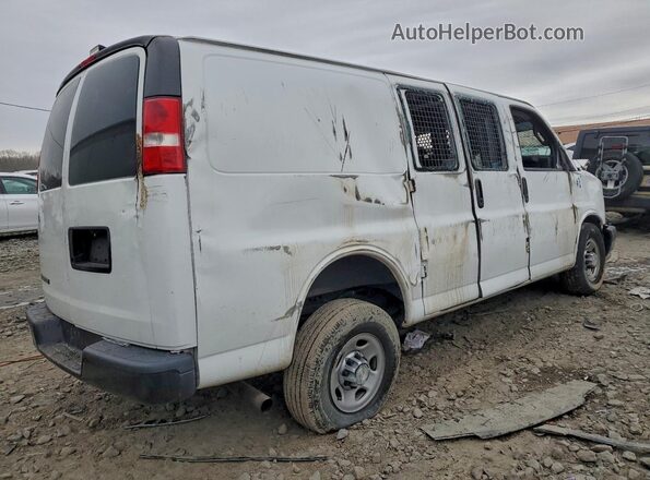 1GCWGAFF7H1302656 2017 CHEVROLET EXPRESS White Հետևի աջ
