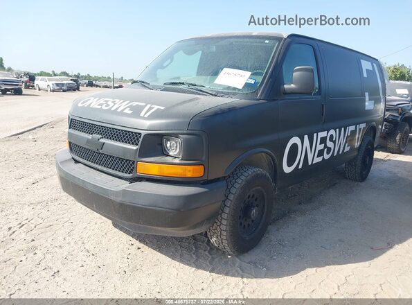 1GCWGAFF8H1128631 2017 CHEVROLET EXPRESS Black Przód lewy