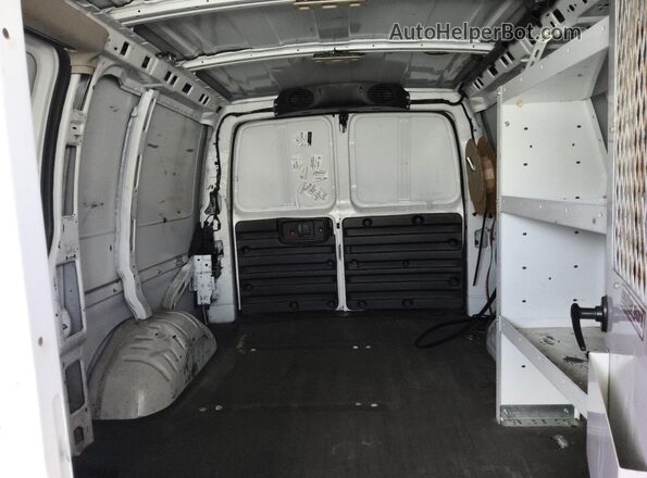 1GCWGAFG2K1366166 2019 CHEVROLET EXPRESS White 