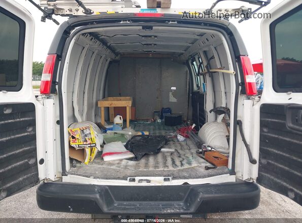1GCWGAFG3K1372834 2019 CHEVROLET EXPRESS White VIN sticker view