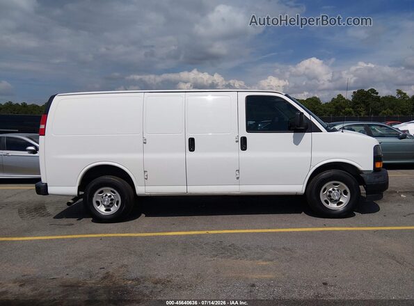1GCWGAFG5K1234017 2019 CHEVROLET EXPRESS Белый Вид задней части салона