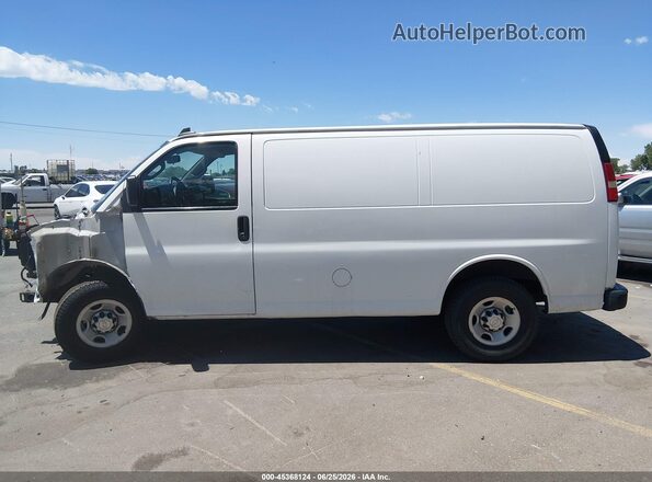 1GCWGAFG6K1272436 2019 CHEVROLET EXPRESS White 360 interior view