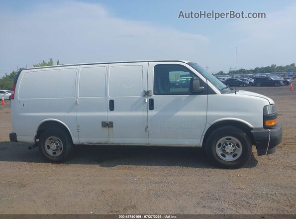 1GCWGAFG6K1339309 2019 CHEVROLET EXPRESS White Vista interior trasera