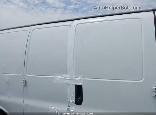 1GCWGAFG7K1146747 2019 CHEVROLET EXPRESS White 