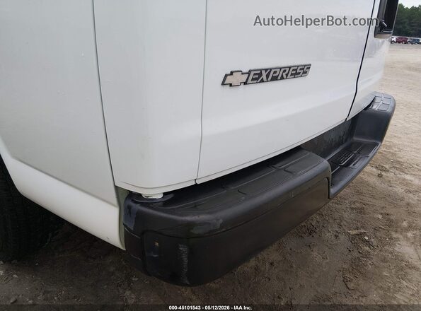 1GCWGAFG8H1238491 2017 CHEVROLET EXPRESS White ხელსაწყოთა პანელის ხედი