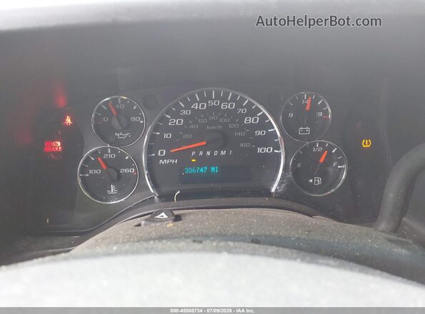 1GCWGAFG8J1906232 2018 CHEVROLET EXPRESS White უკანა სავარძლების ხედი