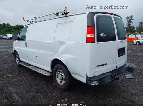 1GCWGAFG8J1906232 2018 CHEVROLET EXPRESS White წინა ხედი