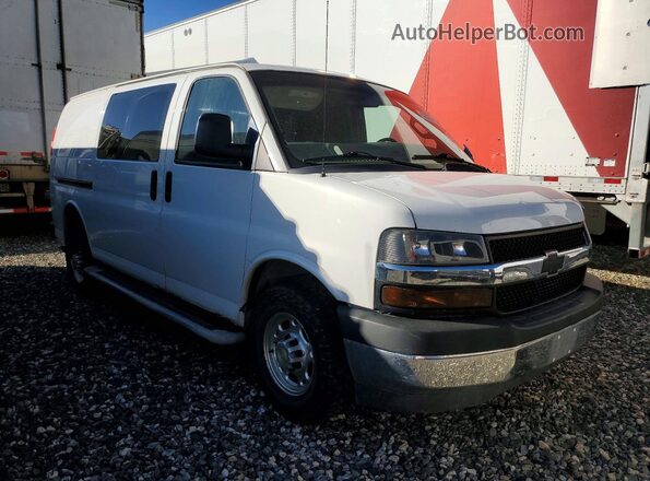 1GCWGAFG8K1220192 2019 CHEVROLET EXPRESS White Przód prawy