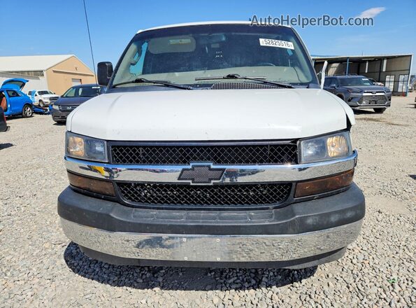 1GCWGAFG8K1220192 2019 CHEVROLET EXPRESS White Widok z przodu
