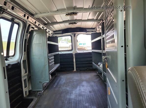 1GCWGAFG8K1294289 2019 CHEVROLET EXPRESS White Rear interior view