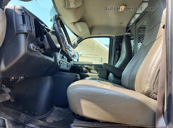 1GCWGAFG8K1294289 2019 CHEVROLET EXPRESS White Dashboard view