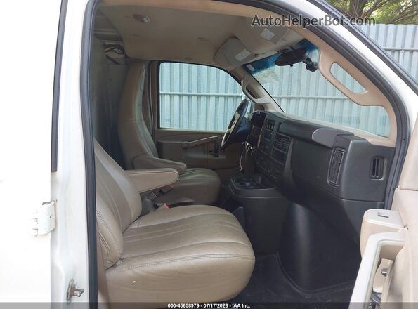 1GCWGAFP0L1193443 2020 CHEVROLET EXPRESS White Front interior view