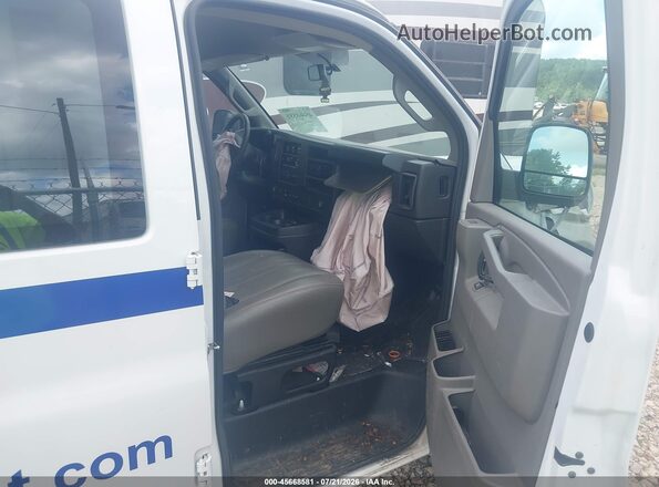 1GCWGAFP0P1232117 2023 CHEVROLET EXPRESS White Vista interior delantera