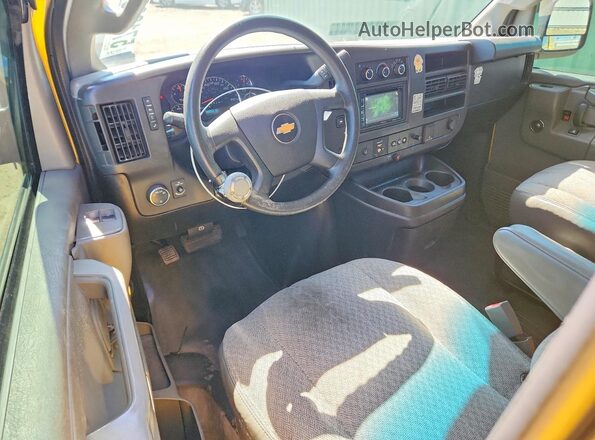 1GCWGAFP1K1158361 2019 CHEVROLET EXPRESS Yellow Առջևի վահանակի տեսք