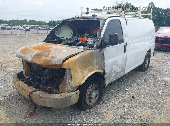 1GCWGAFP2K1355300 2019 CHEVROLET EXPRESS White წინა მარცხენა ხედი სამი მეოთხედიდან