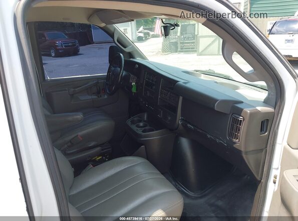 1GCWGAFP2K1366183 2019 CHEVROLET EXPRESS White Vista interior delantera