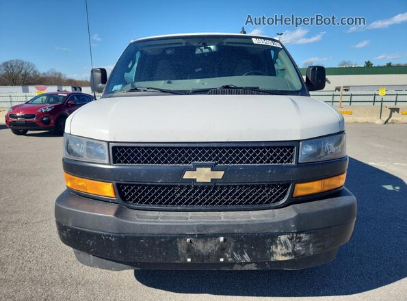 1GCWGAFP2L1276386 2020 CHEVROLET EXPRESS White Առջևի վահանակի տեսք