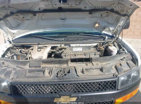 1GCWGAFP2N1217468 2022 CHEVROLET EXPRESS White უკანა ხედი