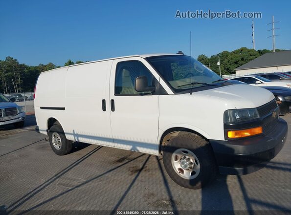 1GCWGAFP3P1136403 2023 CHEVROLET EXPRESS White Widok wnętrza z tyłu
