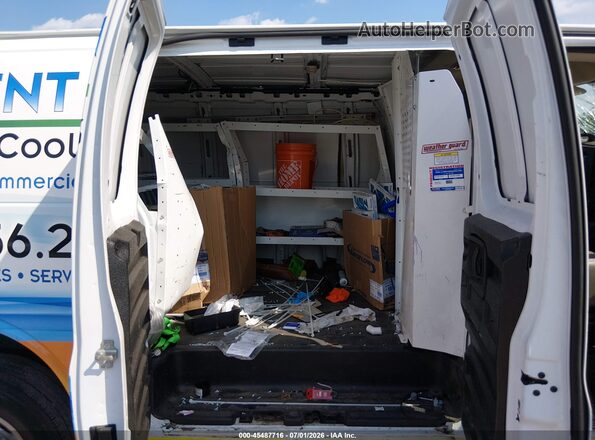 1GCWGAFP5R1136728 2024 CHEVROLET EXPRESS White VIN კოდის სტიკერის ხედი