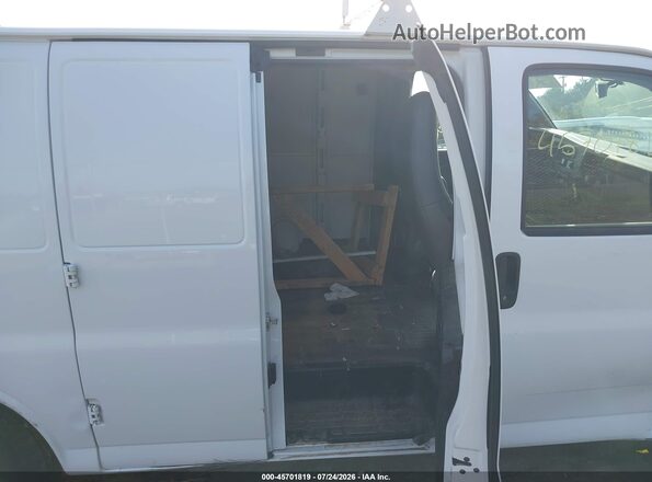 1GCWGAFP9M1188520 2021 CHEVROLET EXPRESS White VIN կոդի պիտակի տեսք
