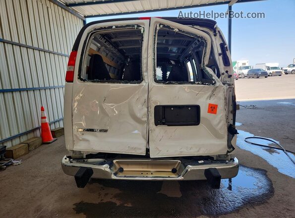 1GCWGAFP9S1226583 2025 CHEVROLET 1500 White Widok z tyłu