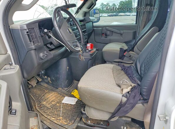 1GCWGAFPXP1251337 2023 CHEVROLET EXPRESS White Vista interior delantera