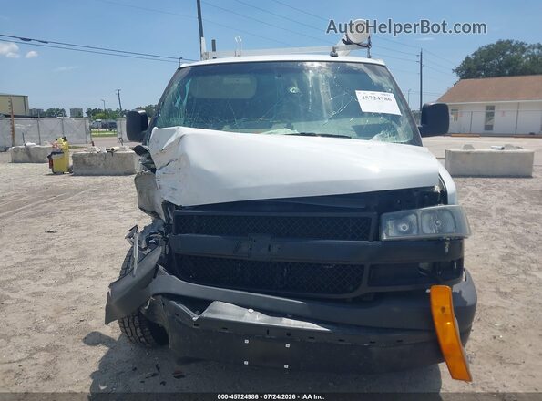 1GCWGBFG8J1288903 2018 CHEVROLET EXPRESS White Widok zestawu wskaźników