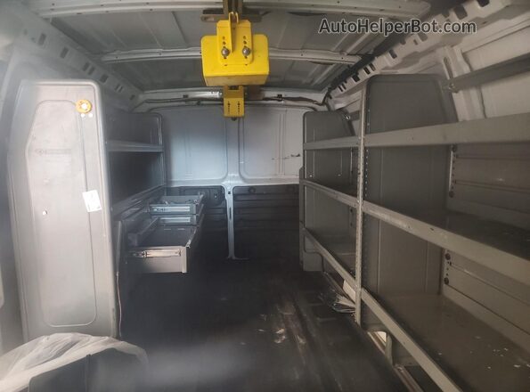 1GCZGGFP0M1178166 2021 CHEVROLET EXPRESS White Rear seats view