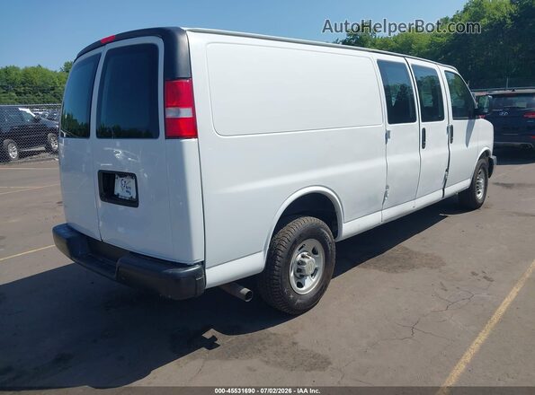1GCZGHFF5G1236886 2016 CHEVROLET EXPRESS Белый Задняя правая четверть