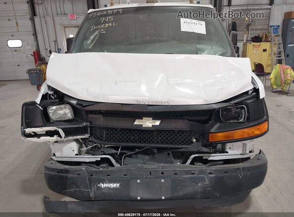 1GCZGHFF5H1113123 2017 CHEVROLET EXPRESS White Դիմացի տեսք