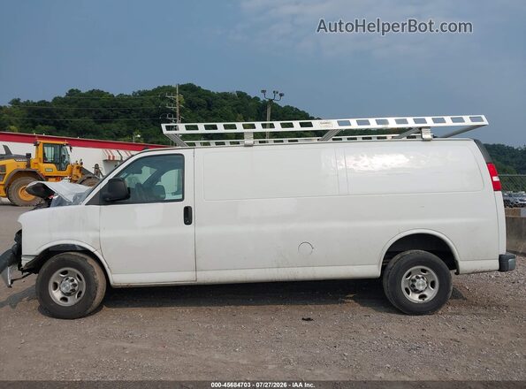1GCZGHFP0P1109665 2023 CHEVROLET EXPRESS White 360 interior view