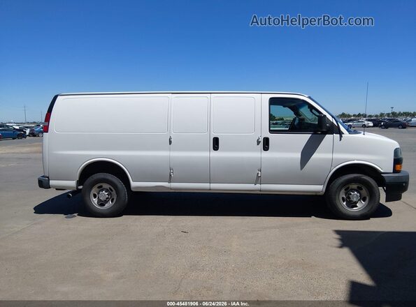 1GCZGHFP9L1128404 2020 CHEVROLET EXPRESS White Widok wnętrza z tyłu