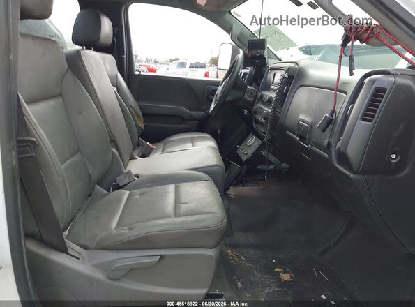 1GD01REG8HZ201588 2017 GMC SIERRA White Widok wnętrza z przodu